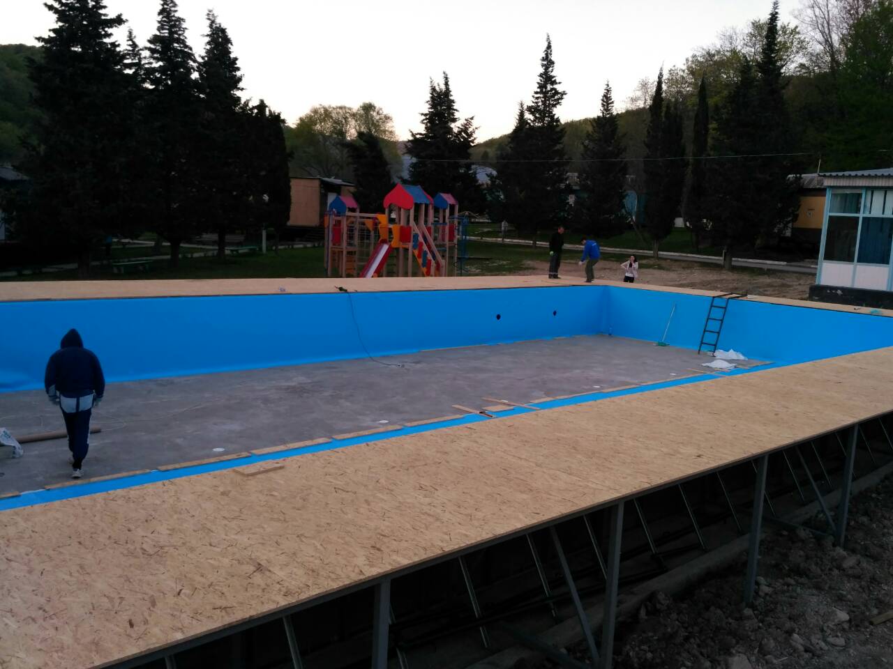 Бассейн в детском лагере - Процесс строительства